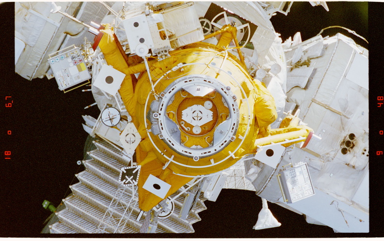STS081-346-032.jpg