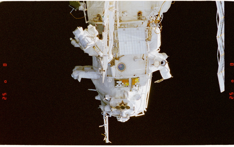 STS081-346-034.jpg