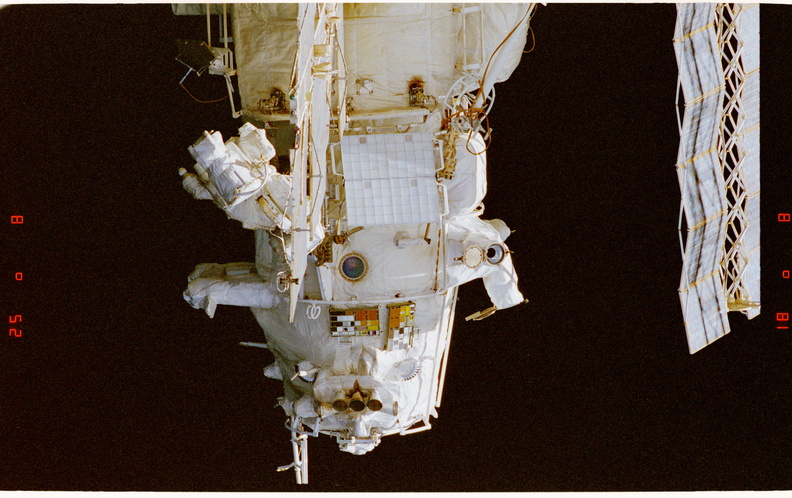 STS081-346-035.jpg