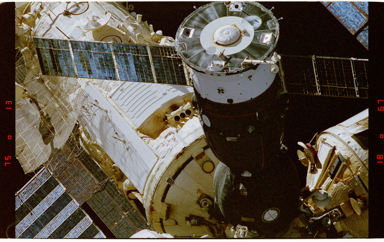 STS081-351-004.jpg