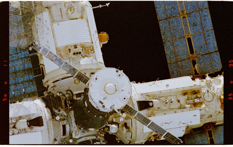 STS081-351-012.jpg