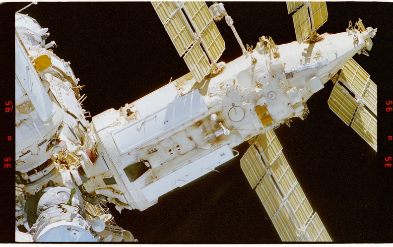 STS081-351-017.jpg
