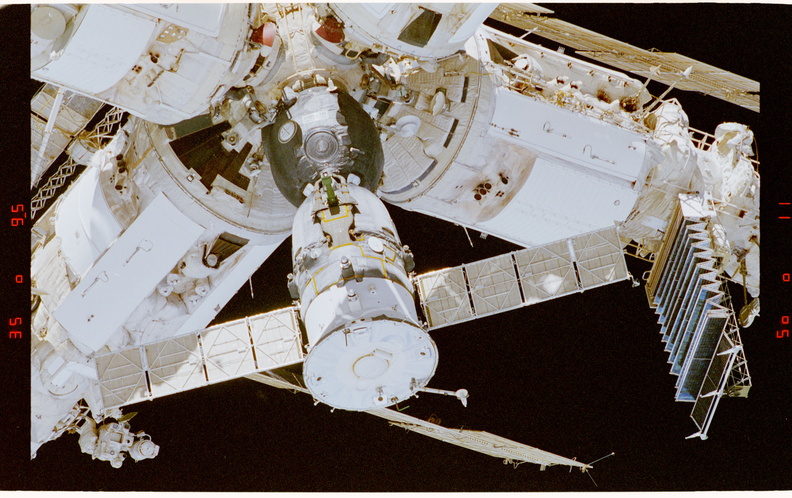STS081-351-022.jpg
