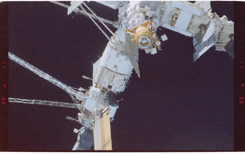 STS081-364-032.jpg