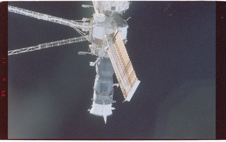 STS081-364-037.jpg