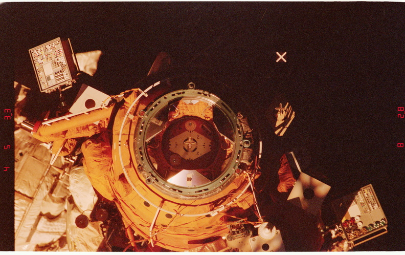 STS081-367-007.jpg