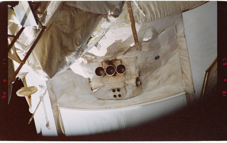 STS081-367-017.jpg