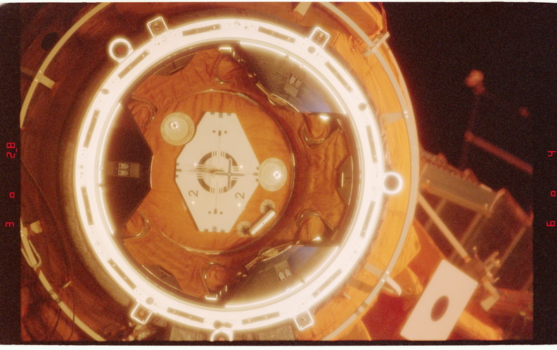 STS081-371-029.jpg