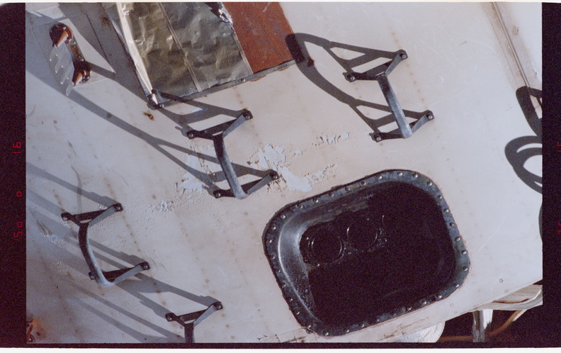 STS081-375-016.jpg