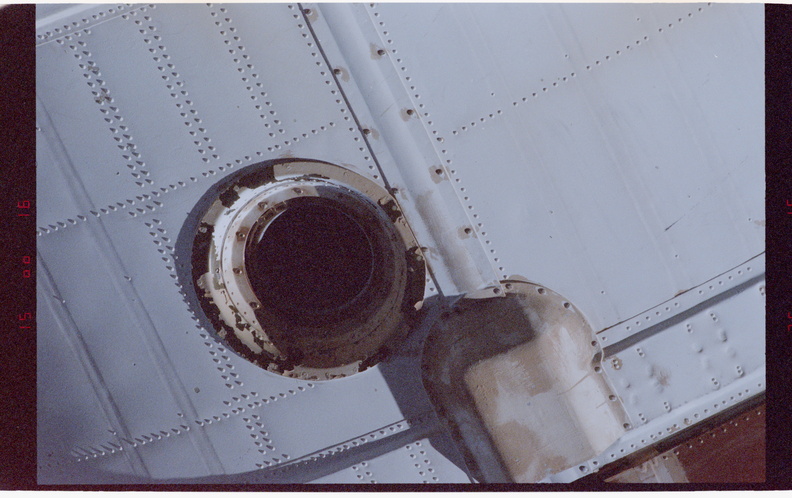 STS081-375-018.jpg