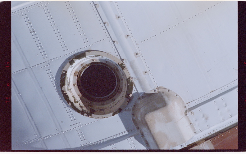 STS081-375-019.jpg
