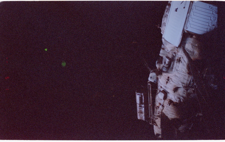 STS081-375-029.jpg