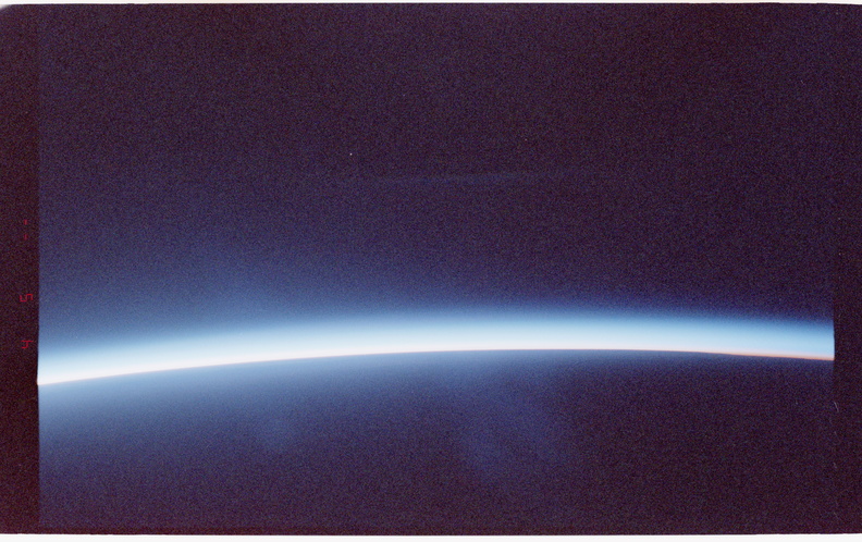 STS081-375-035.jpg