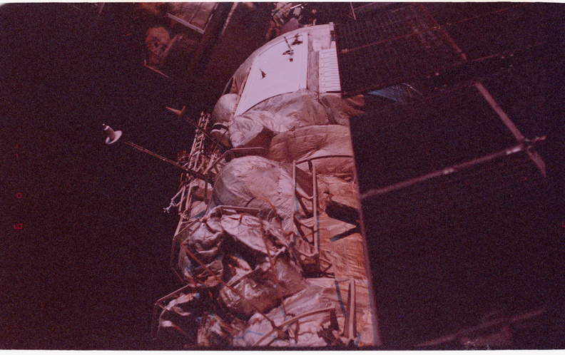 STS081-376-023.jpg
