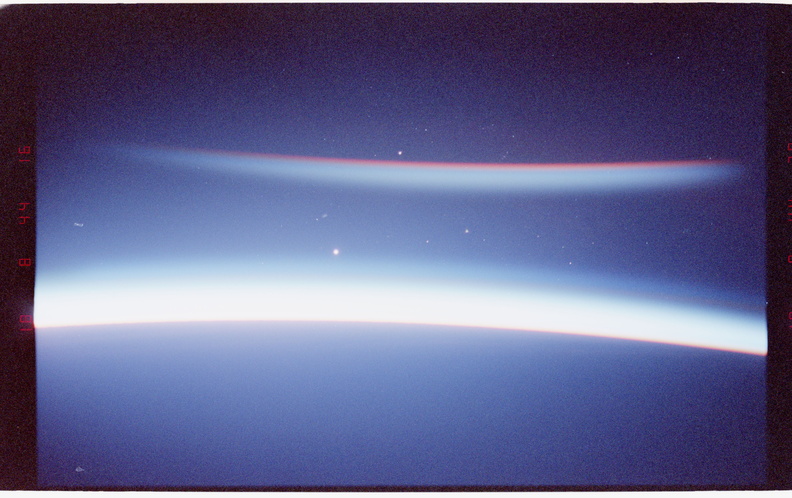 STS081-377-009.jpg