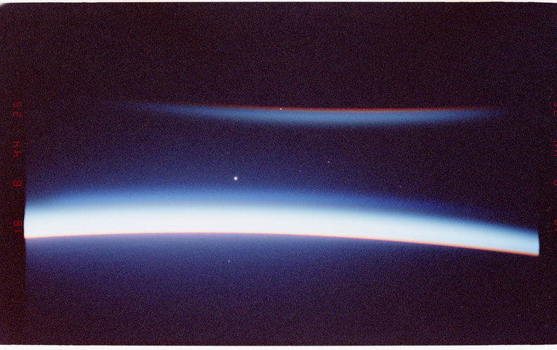 STS081-377-012.jpg