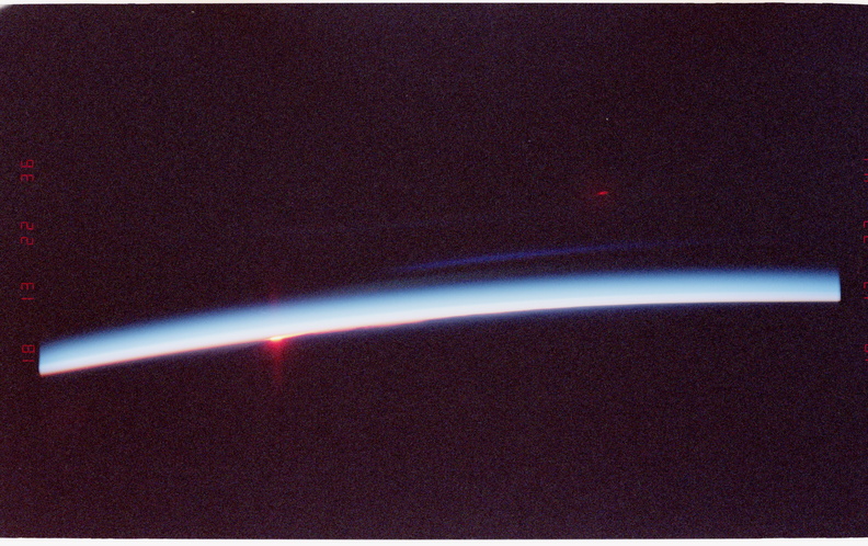 STS081-377-024.jpg