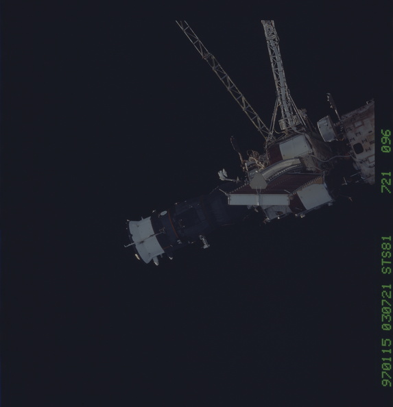 STS081-721-096.jpg