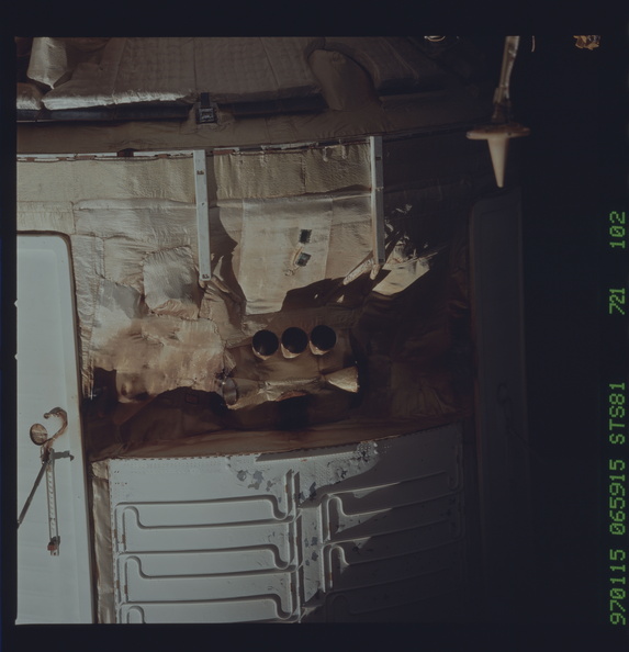 STS081-721-102.jpg
