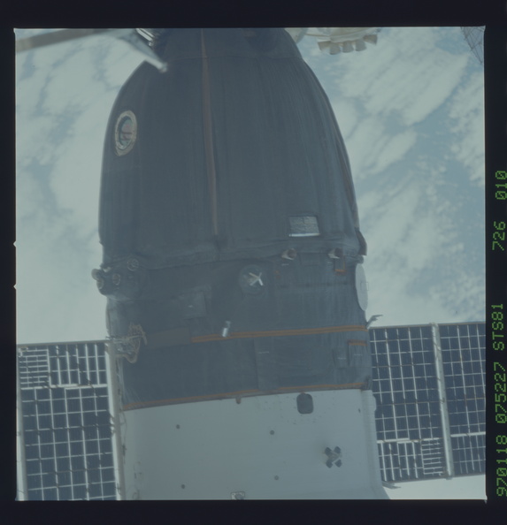 STS081-726-010.jpg