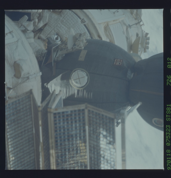 STS081-726-012.jpg