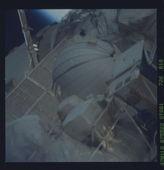 STS081-726-018.jpg
