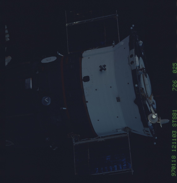 STS081-726-025.jpg