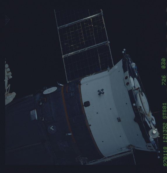STS081-726-030.jpg