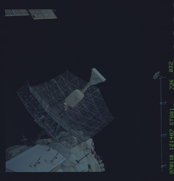 STS081-726-032.jpg