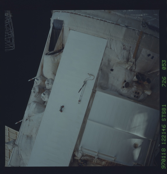 STS081-726-053.jpg
