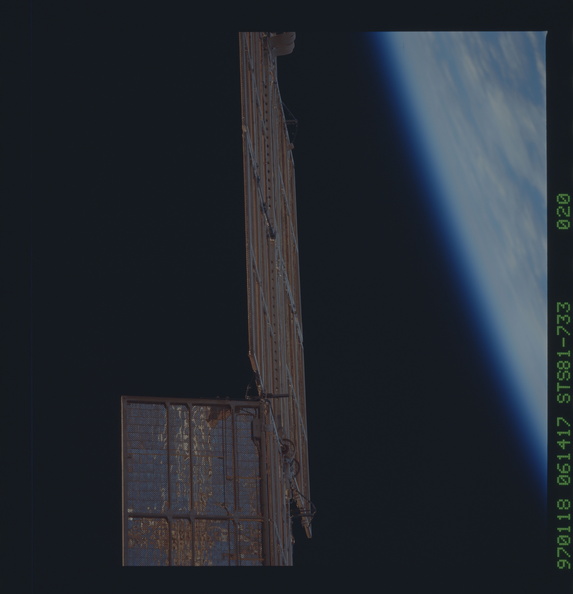 STS081-733-020.jpg