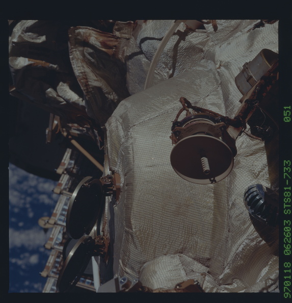 STS081-733-051.jpg
