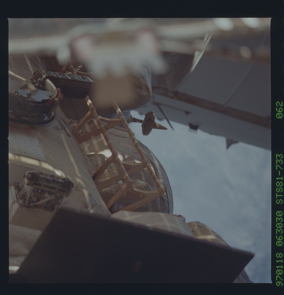 STS081-733-062.jpg