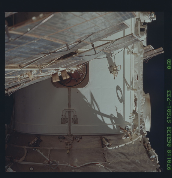 STS081-733-068.jpg