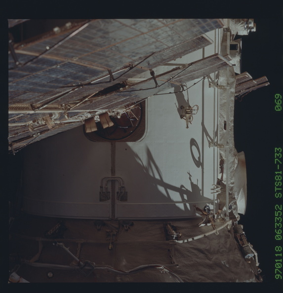 STS081-733-069.jpg