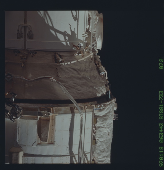 STS081-733-072.jpg