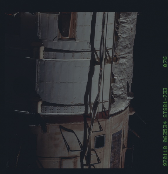 STS081-733-076.jpg