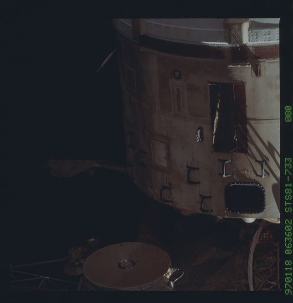 STS081-733-080.jpg