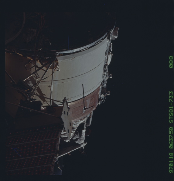 STS081-733-088.jpg
