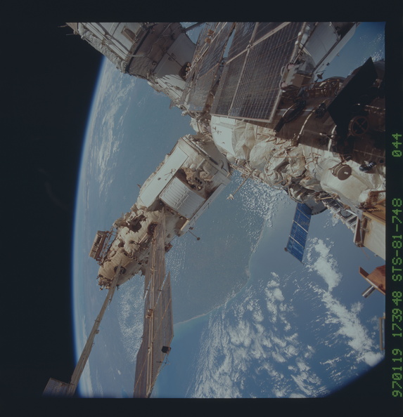 STS081-748-044.jpg