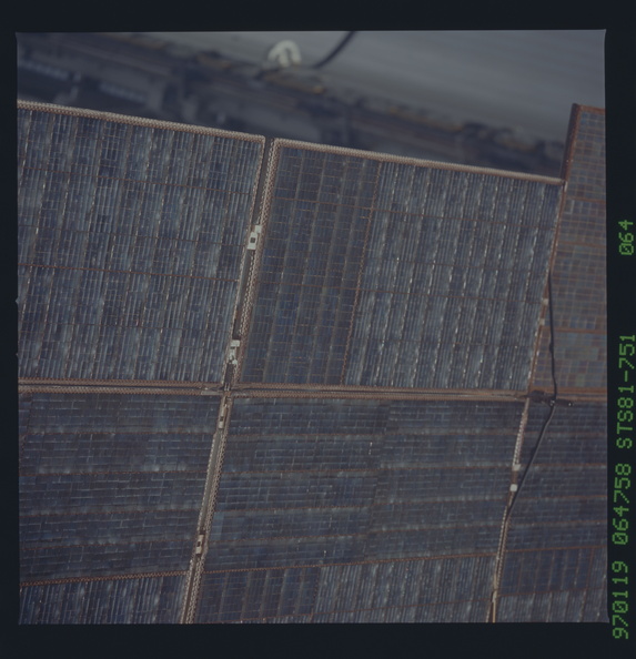 STS081-751-064.jpg