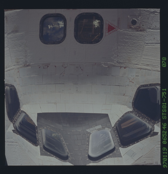 STS081-751-078.jpg