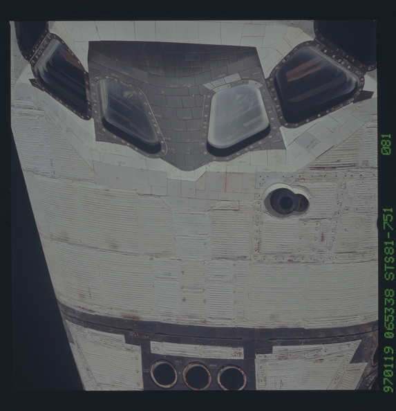 STS081-751-081.jpg