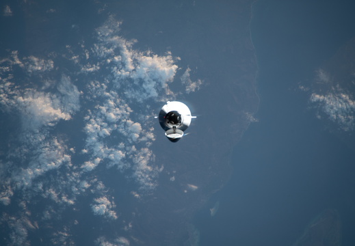 the-spacex-dragon-above-the-lesser-sunda-islands 53332590460 o