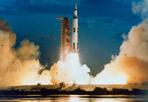 APOLLO 4