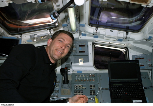 STS107-E-05002
