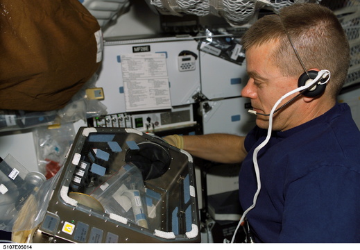 STS107-E-05014