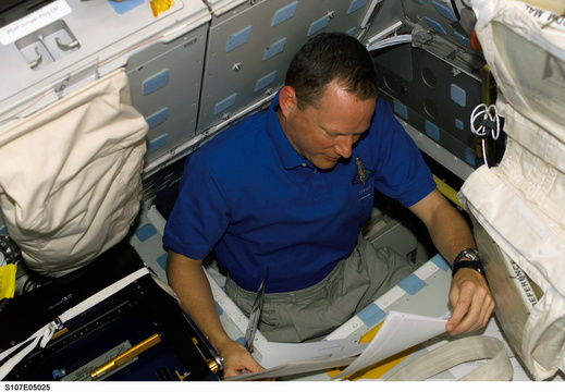 STS107-E-05025