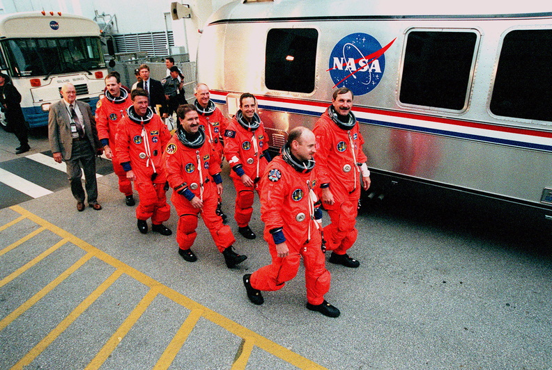 KSC-99PP-1323.jpg