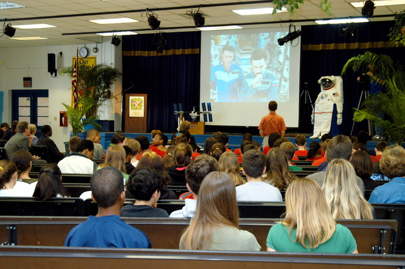 KSC-04PD-0564.jpg